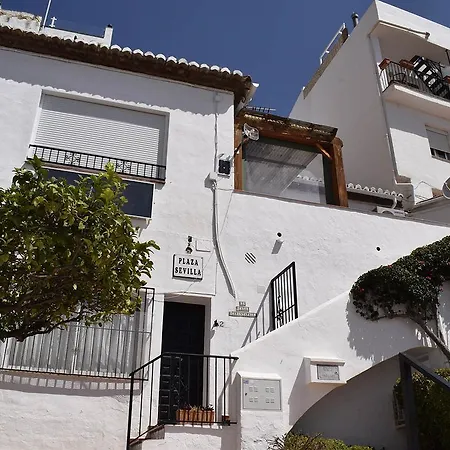 Urb. Punta Lara, Plza. Sevilla 2, 2d * Nerja