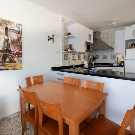 Urb. Punta Lara, Plza. Sevilla 2, 2d * Nerja
